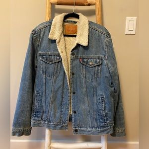 Men’s Levi’s Sherpa Trucker Denim Jacket